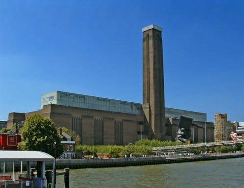 Das Museum Tate Modern, fotografiert vom Thames Pleasure Boat 2003