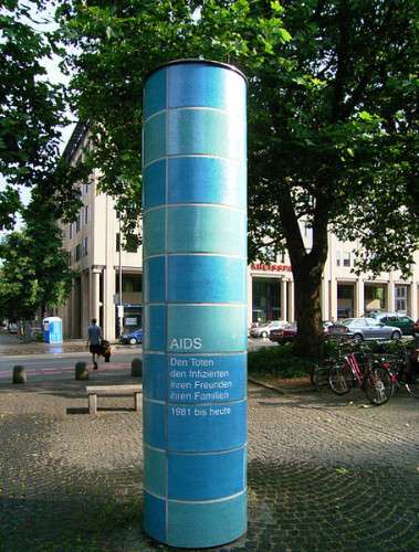 AIDS-Memorial Blaue Säule, Sendlinger Tor, München