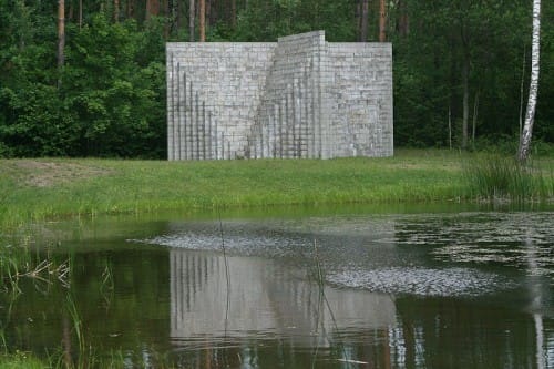 Konzeptkunst von Sol LeWitt: Double Negative Pyramid