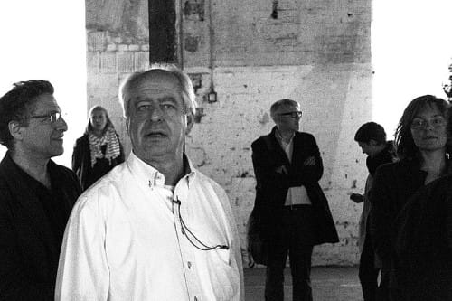 Der südafrikanische Künstler William Kentridge beim Einrichten seiner Installation 'The Refusal of Time' auf der dOCUMENTA 13