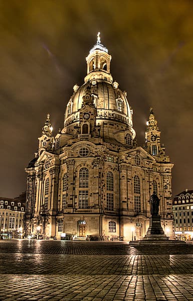 Baukunst in Deutschland - Der prächtige Barock, bei uns ein wenig verzögert Kunstlexikon mannheimer schloss Die Dresdner Frauenkirche