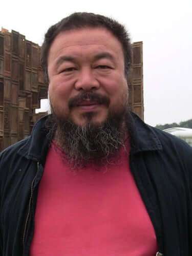 Ai Wei Wei vor seiner Installation "Template" auf der Documenta 12 im Juni 2007