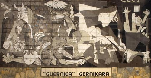 Nachbildung von Guernica in Form von Kacheln als Wandbild in Originalgröße in der Stadt Gernika