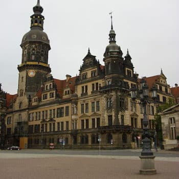 Das Residenzschloss in Dresden östlich vom Zwinger