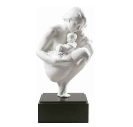 Porcelain sculpture "Love Bonds" by Lladró