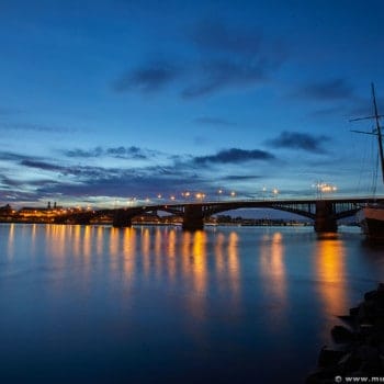 Blick auf die Theodor-Heuss-Brücke in Mainz am Rhein, Foto von Michael Mühlstein