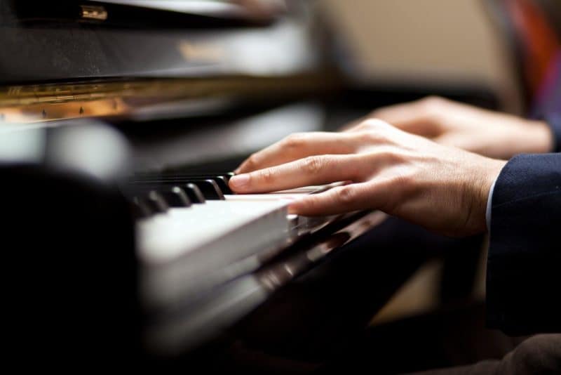 Die Wissenschaft hinter der Klavierkunst Musik instrumente Klavier spielen ist eine besondere Kunstform