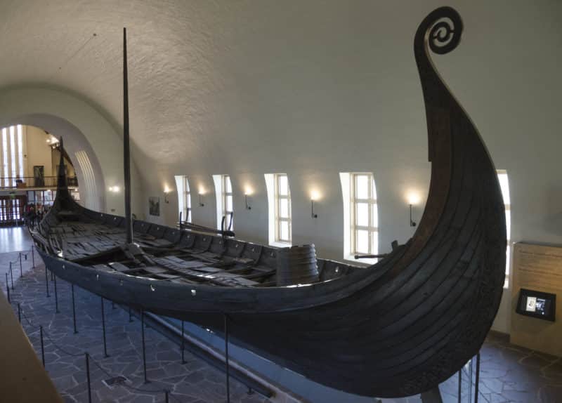 Kunst der Ur- und Frühgeschichte: Germanische Kunst‎; Wikingerschiff im Oseberg-Stil