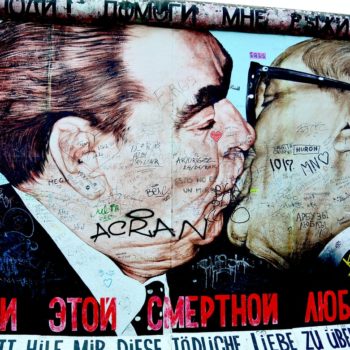 Fraternal Kiss in Berlin. "My God, help me survive this deadly love.", East Side Gallery (Berlin)