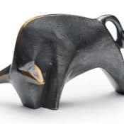 Raimund Schmelter: Tierplastik "Stier", Bronze