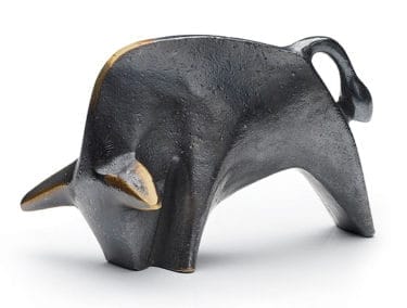 Raimund Schmelter: Tierplastik "Stier", Bronze