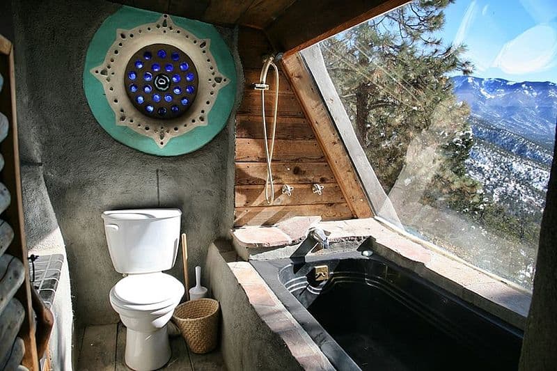 Innenraum eines Earthships