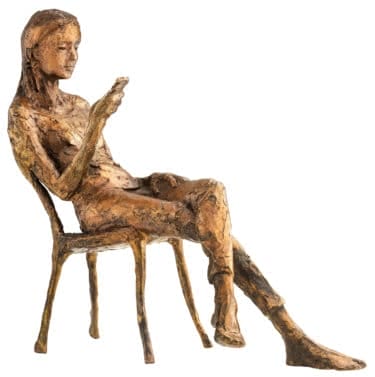 Goldfarbene Bronzeskulptur "In Gedanken an Dich" von Valerie Otte