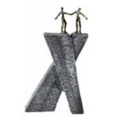 Symbolhafte Skulptur "Verbindlichkeit" von Gerard, Bronzierter Zinnguss auf Sockel aus Steinguss