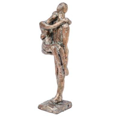Bronzeskulptur "Pina - Versöhnung" (2019) von Dagmar Vogt