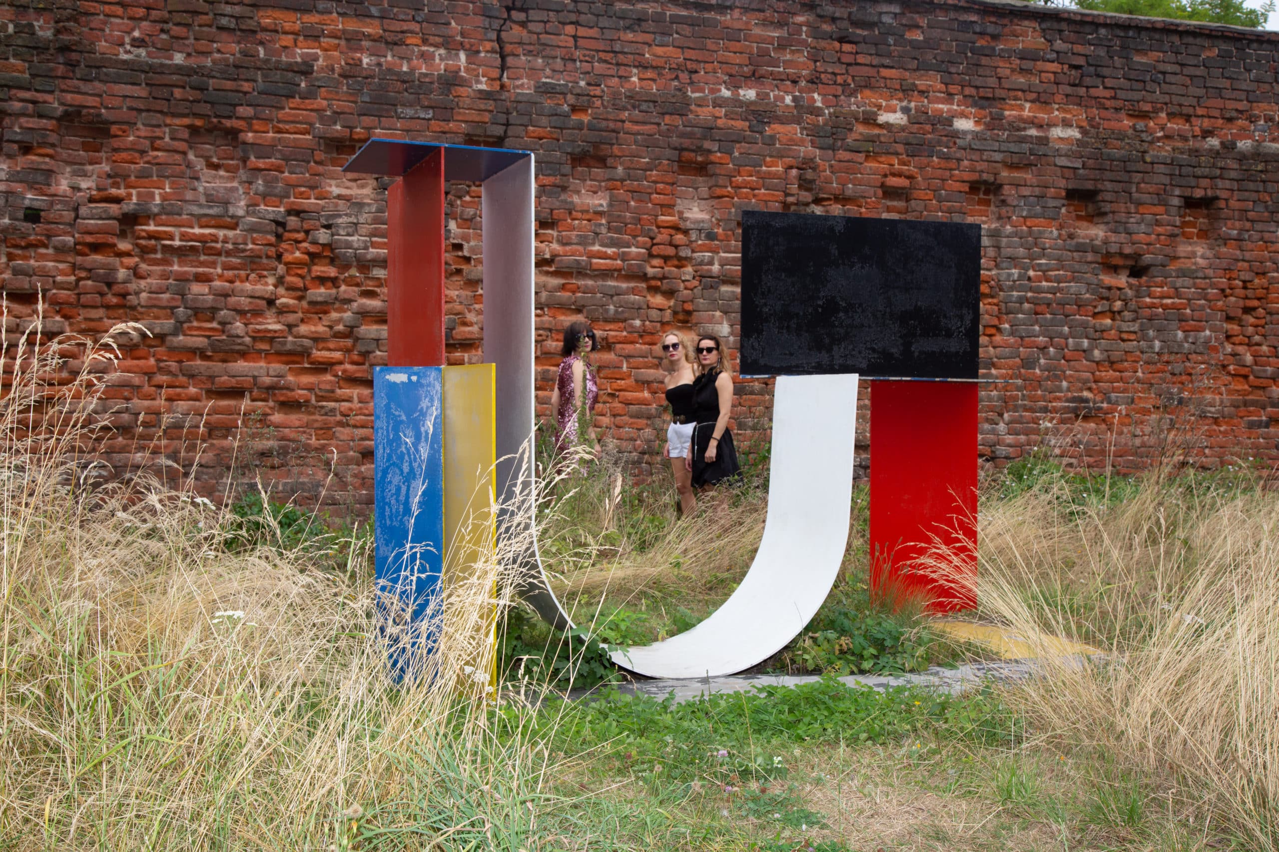 Eine Nachbildung der berühmten Skulptur von Katarzyna Kobro entstand während des "What Now?" 1986 in Elbing