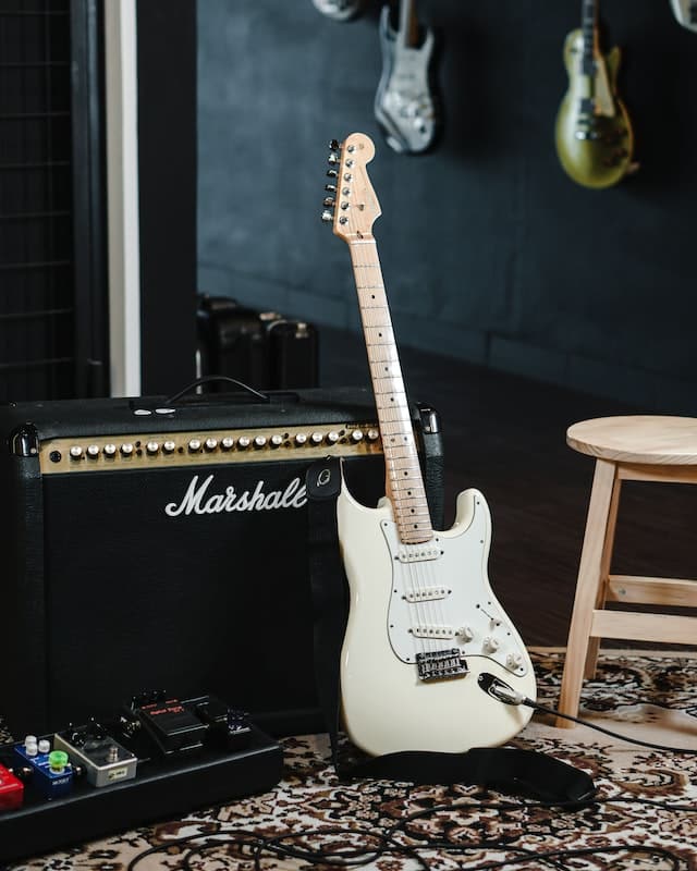 Fender Stratocaster in Weiß - Objekt der Begierde für viele Gitarristen