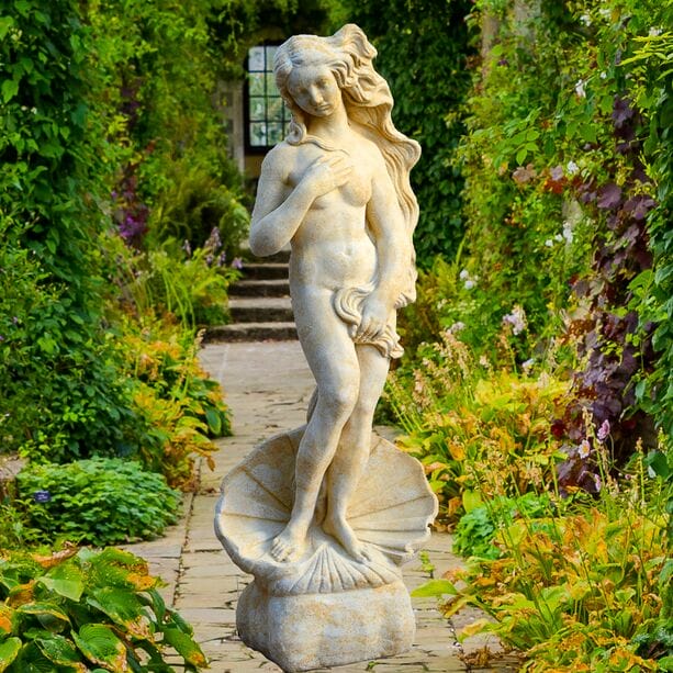 Antike Garten Steinfigur mit Akt - Cerina