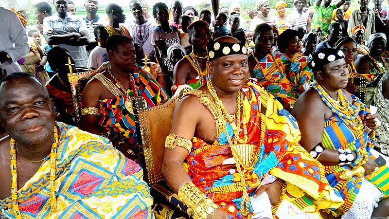 Beim Akwasidae-Fest in Kumasi, Ghana, empfängt der König der Ashanti seine Häuptlinge