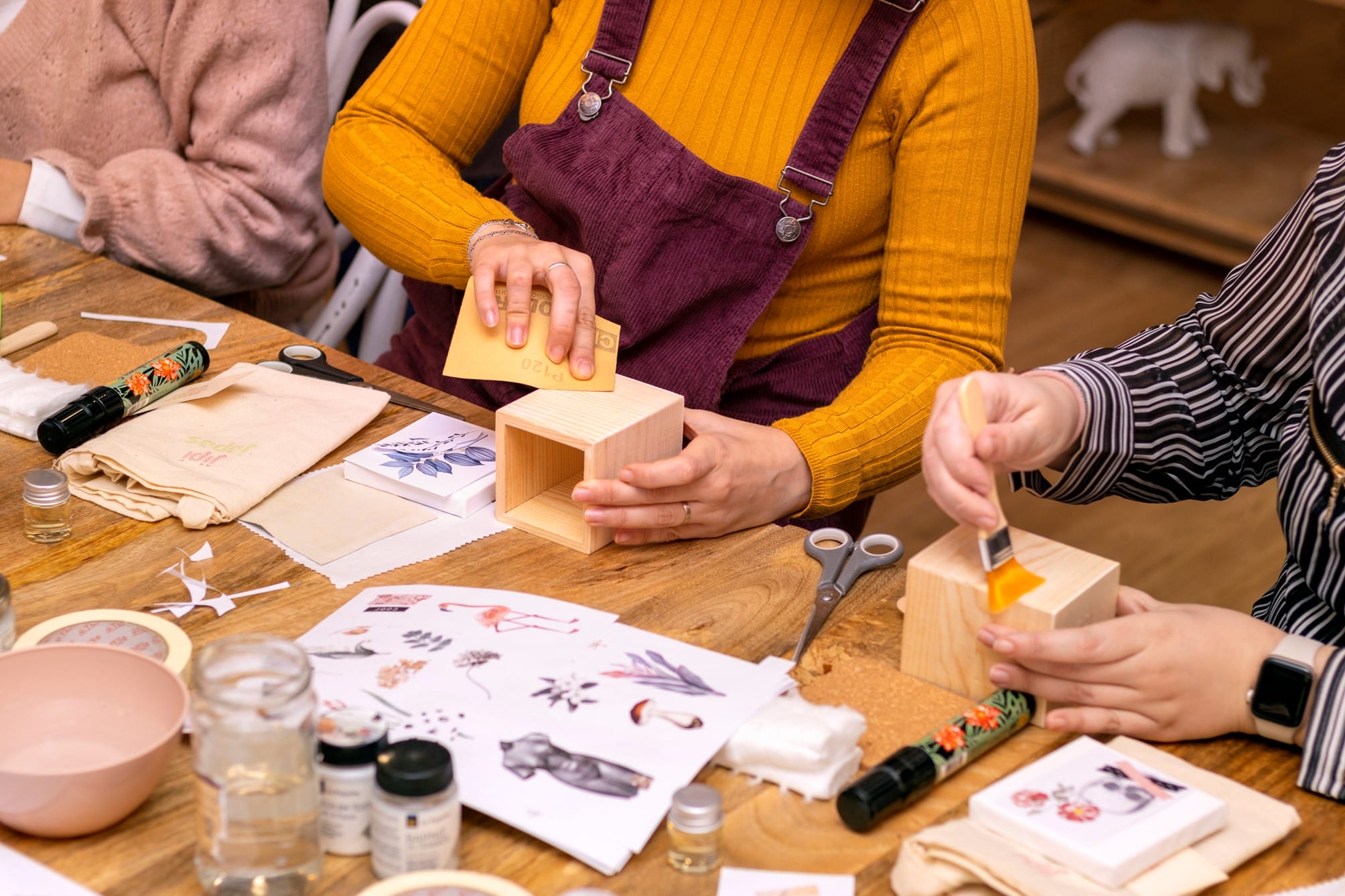 DIY-Kunstprojekte bieten eine großartige Möglichkeit, Ihrem Zuhause Einzigartigkeit zu verleihen