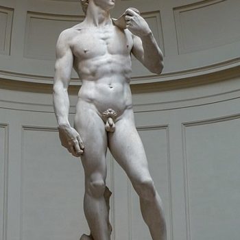 "David" von Michelangelo (1501 - 1504) ist ein herausragendes Werk aus der Renaissance
