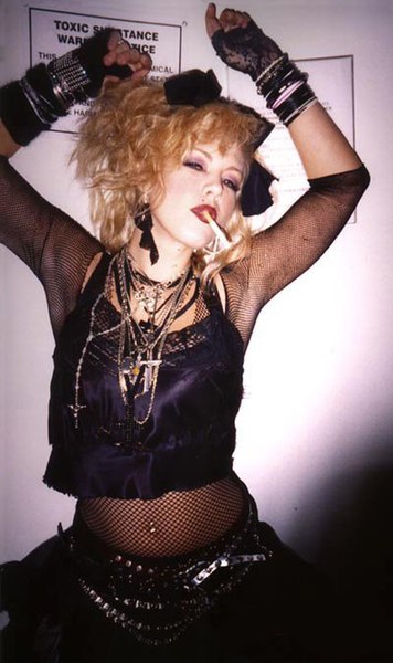 Der Madonna Style der 80er - Glampunk mit mächtig Schmuck Layering