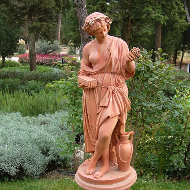 Frauen Skulptur Eudokia mit Rosenkranz und Krug aus Terrakotta