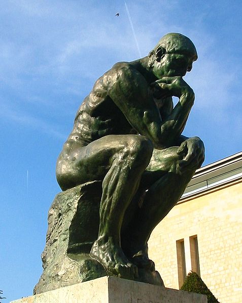 Der Denker, berühmte Aktskulptur von Auguste Rodin; Foto aufgenommen im Musée Rodin in Paris, Frankreich