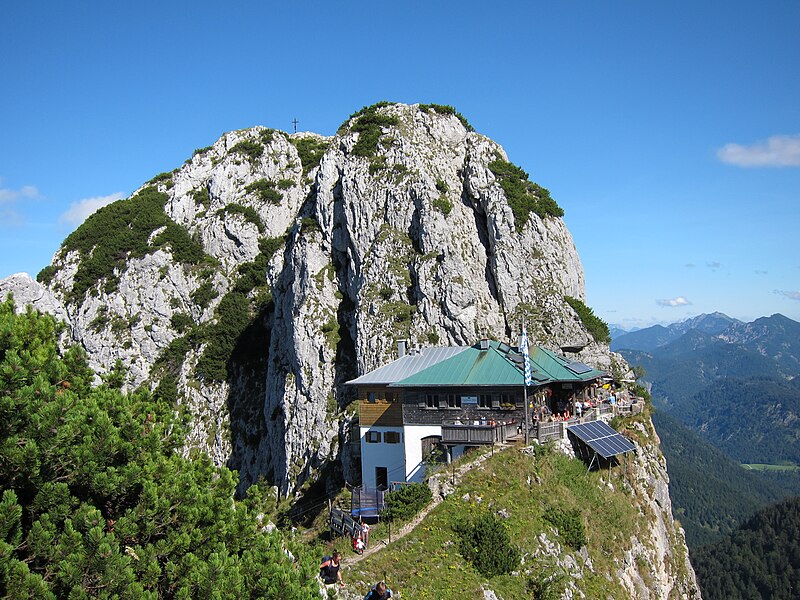 Tegernseer Hütte vom Roßstein gesehen, 1.650 m über N.N.