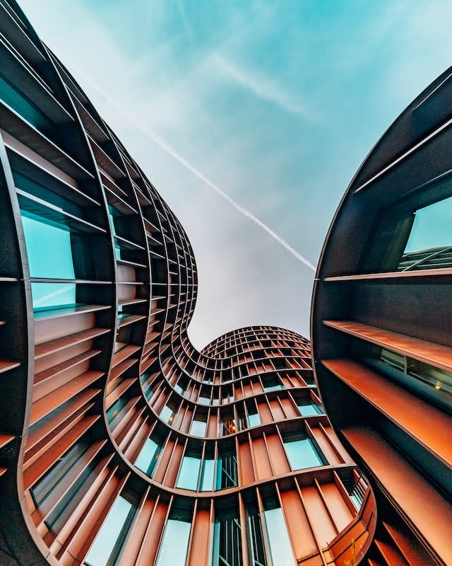 Die Axel Towers in Kopenhagen verkörpern die moderne Vision neuer dänischer Architektur, die Menschen zusammenbringt, die in der Stadt leben und arbeiten