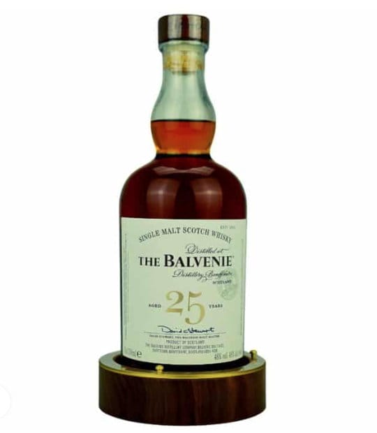 Der Balvenie 25 Jahre alt ist ein bemerkenswerter Whisky, der auf perfekte Weise die charakteristischen Merkmale von Balvenie vereint.