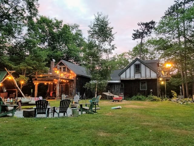 Unvergessliche Firmenfeiern: Kreative Konzepte für einzigartige Events Kreative Ideen bühnenshows Outdoor-Locations sorgen für eine relaxte und naturnahe Atmosphäre