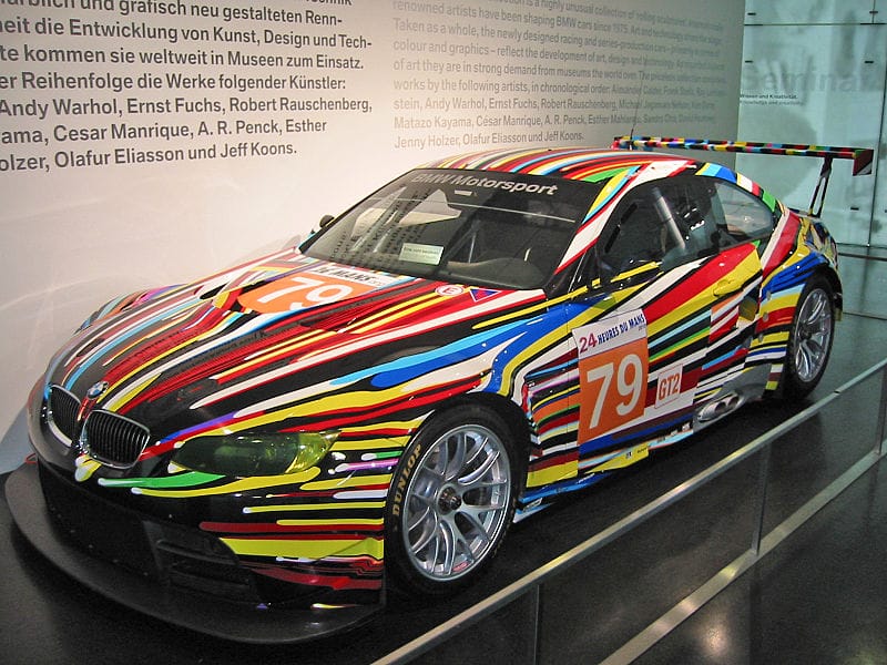 BMW Art Car 2010 (BMW M3 GT2) von Jeff Koons im BMW-Museum München