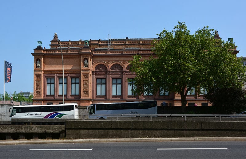 Die Hamburger Kunsthalle am Glockengießerwall