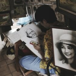 Mit zarten Strichen vermögen Blei- und Zeichenstifte die Essenz einer Person auf Papier zu bringen