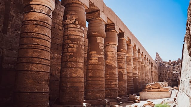 Discover Egypt's cultural treasures - on the Nile to antique temples and sites of cultural life Africa Temple complex from Karnak