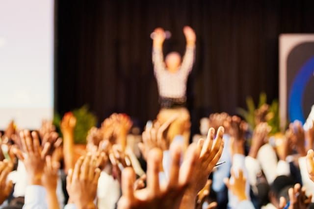 Die Wahl des richtigen Sprechers hat großen Einfluss auf den Erfolg einer Veranstaltung