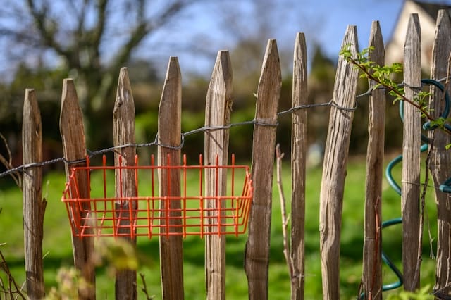 Kreativ gestaltete Gartenzäune: Beispiel #4