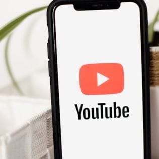 YouTube heeft zich gevestigd als een platform met een groot bereik voor artiesten in de digitale wereld