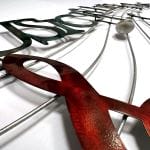 Music Is Life - Metallwanddekoration mit eleganten Notenlinien und Motto – Bild 4