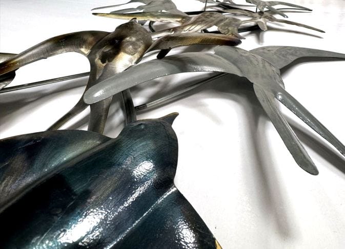 Uccello - Wanddekoration mit fliegenden Schwalben aus Metall – Bild 4