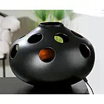 Keramik-Lampe "Nazare" mit schwarzem Lochdesign – Bild 2