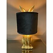 Luxuriöse Tischlampe "Rich Golden Bunny" mit schwarzem Satinschirm Luxuriöse Tischlampe "Rich Golden Bunny" mit schwarzem Satinschirm
