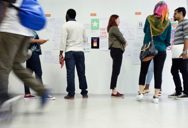 Agiles Projektmanagement in Museen und Galerien - Eine Kultur des Respekts und der Anerkennung innerhalb kreativer Teams lädt dazu ein, Gedanken und Ideen frei zu teilen