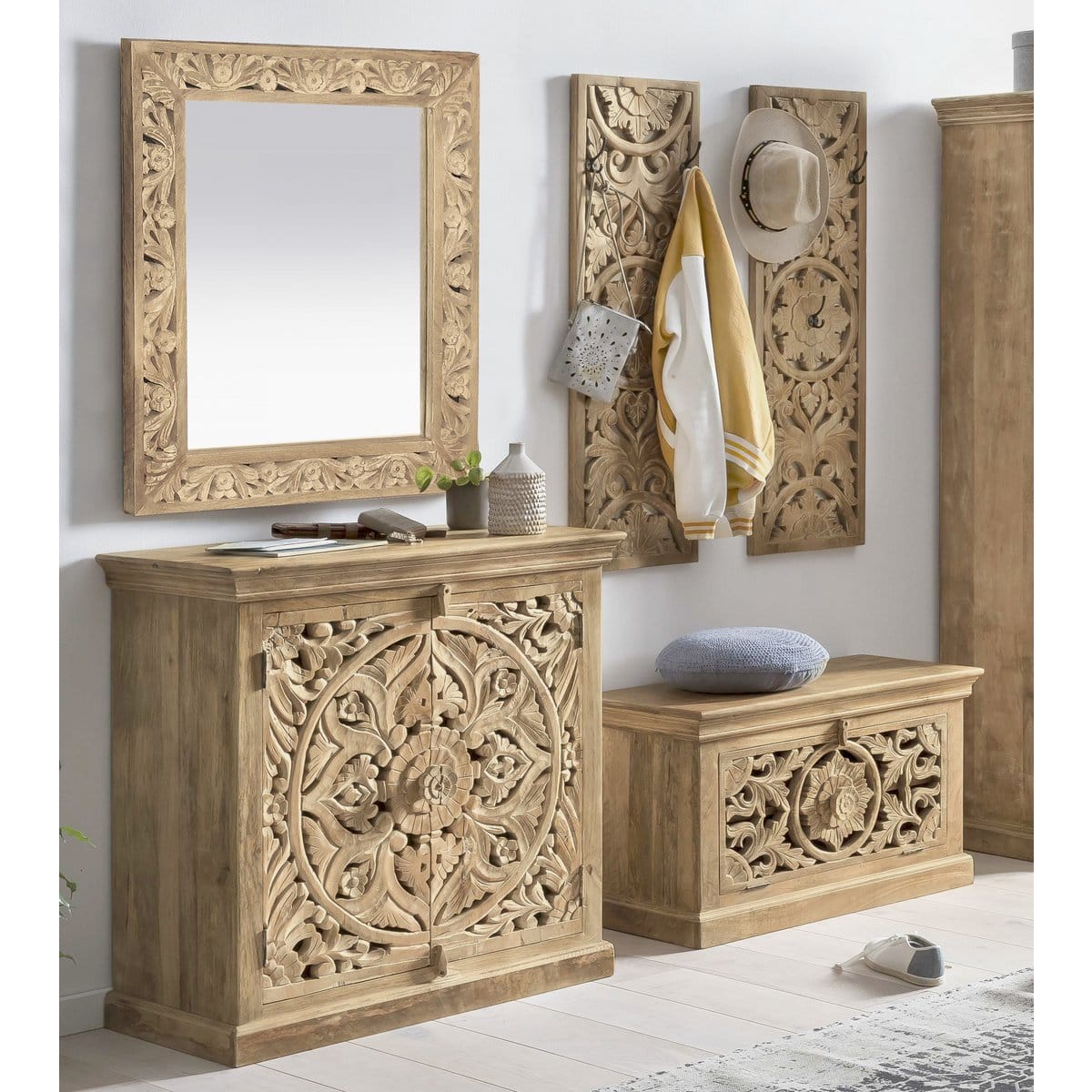 Set di 5 assi da pavimento "Carvings" con intagli elaborati, legno di mango, calda tonalità naturale del legno Set di assi da pavimento "Carvings" con intagli elaborati, legno di mango, calda tonalità naturale del legno