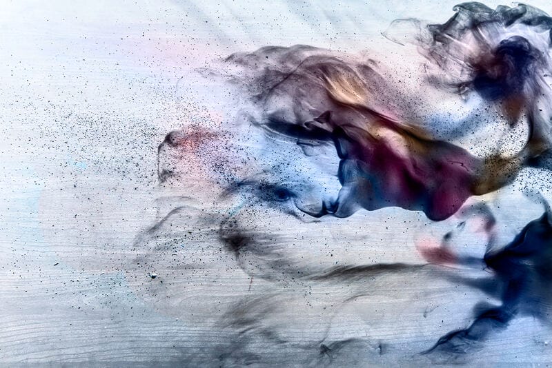 Schauen wir uns mal die Farbbrillanz, die aquarelligen Farbverläufe und feinsten Sprühpunkte dieses abstrakten Gemäldes an, dann wird schnell klar, dass nur ein hochwertiger Drucker eine zufriedenstellende Qualität für eine Reproduktion als Kunstdruck liefern kann.