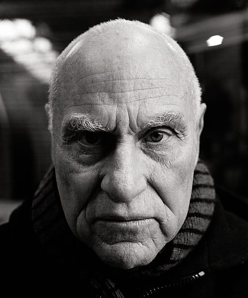 Schwarz-Weiß Proträt von Richard Serra - fotografiert von Oliver Mark