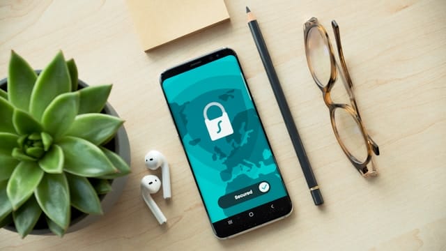 Kostenlose VPNs für digitale Künstler: So schützen Sie Ihre Online-Aktivitäten