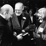 Bernd & Hilla Becher nehmen den Erasmus Preis 2002 von Prinz Bernhard der Niederlande in Empfang.