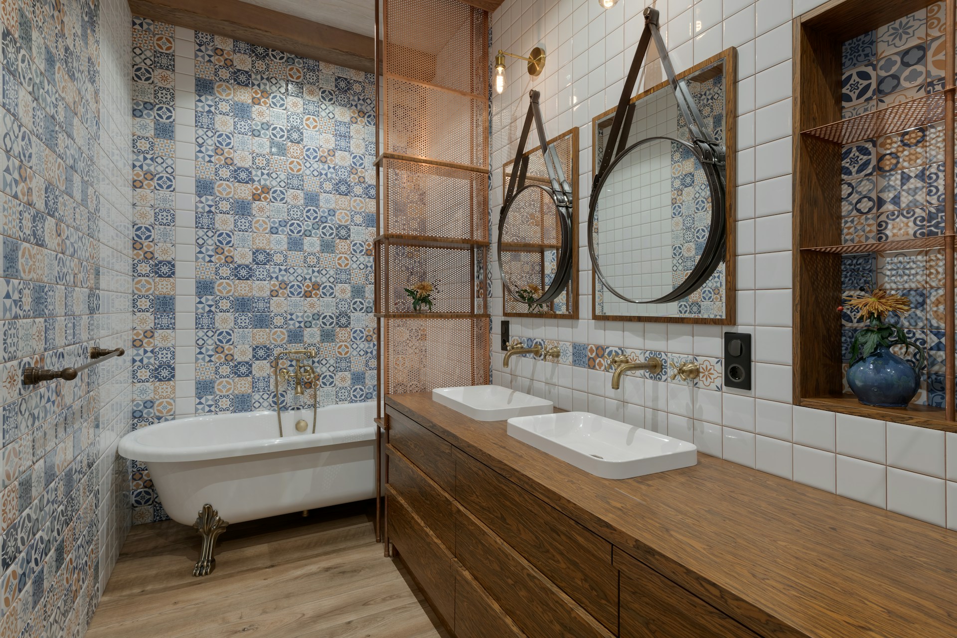 Individuelles Badezimmer-Design mit Mosaik-Fliesen